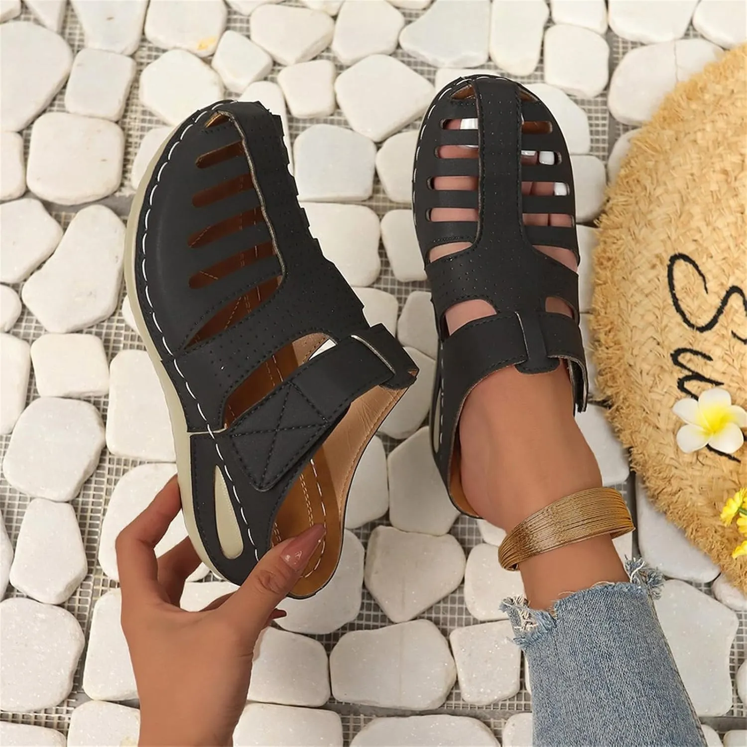 Closed Toe Sandals Women Wide Width Breathable Anti-Slip Orthopedic Sandals with Arch Support Hollow Out Platform Gladiator Buckle Strap Beach Shoes