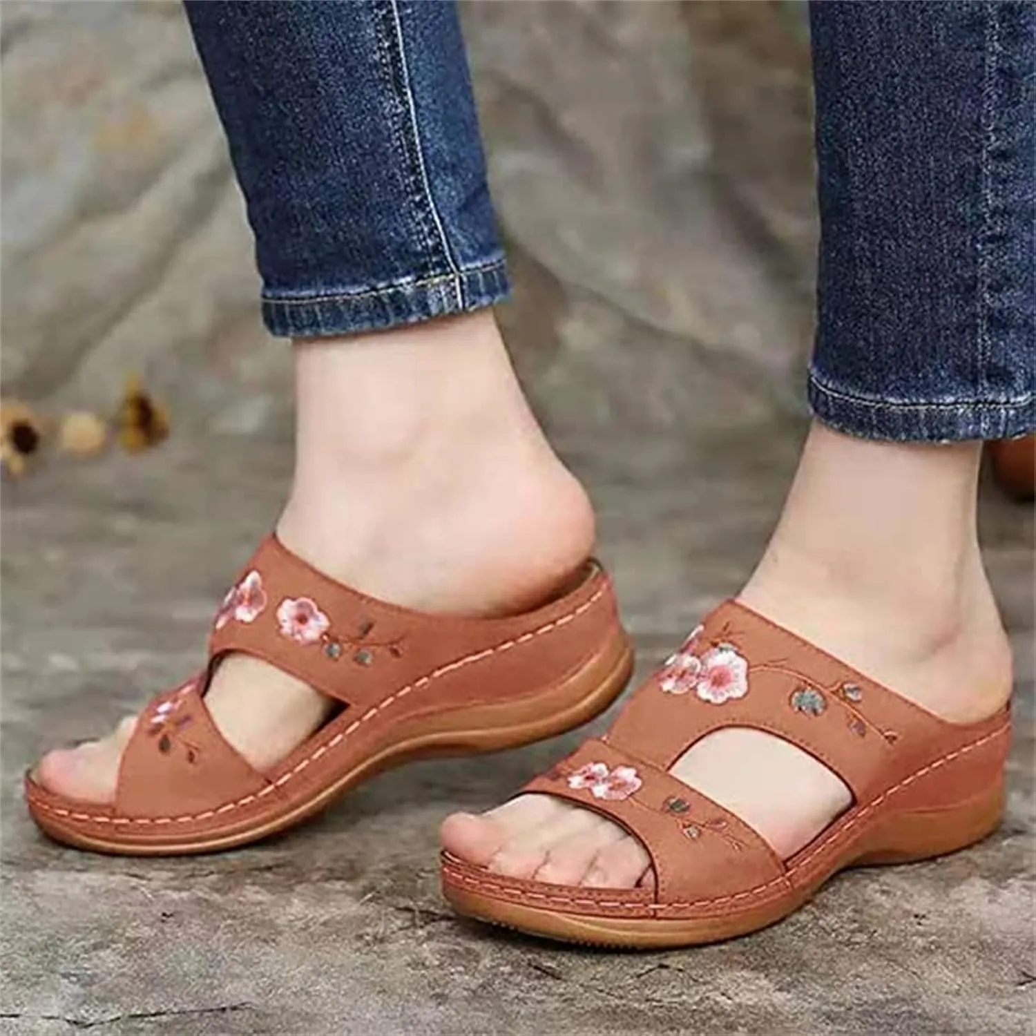 Lausiuoe Beach Sandals For Women Arch Support Orthopedic Flip Flops Low Wedge Sandals Comfortable Hiking Walking Sandals